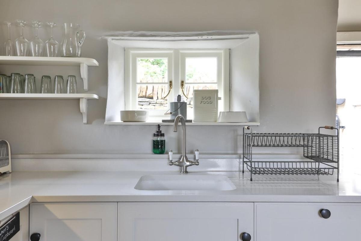 Jasmine Cottage, Upper Slaughter, Cotswolds เชลเทนแฮม ภายนอก รูปภาพ
